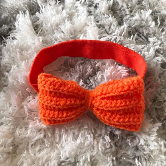 Orange crochet bow headband - Picture 2 of 5